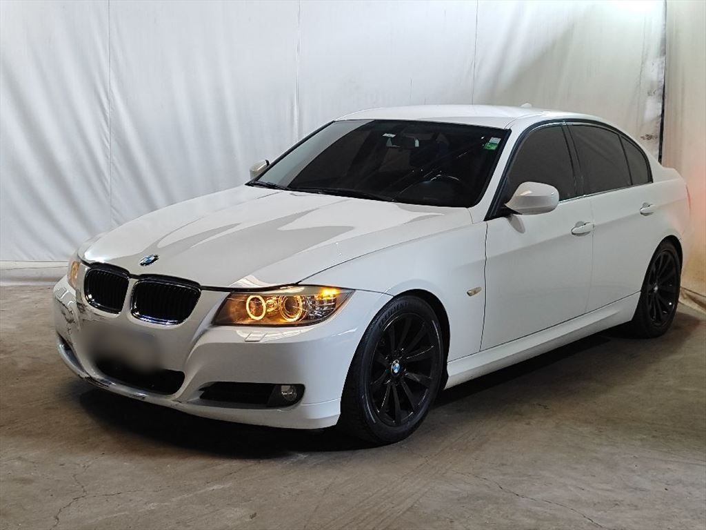 320I PG51 ANO 2010/2011